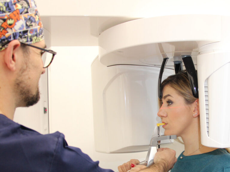 Apparecchio per tomografia computerizzata Cone Beam Sirona